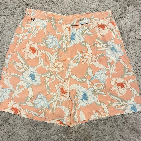 Liz Golf Size Shorts Size 16 Silk Pleat Front Peach Floral Hawaiian Print - Picture 1 of 10